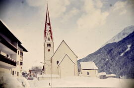 Pettneu, Kirche