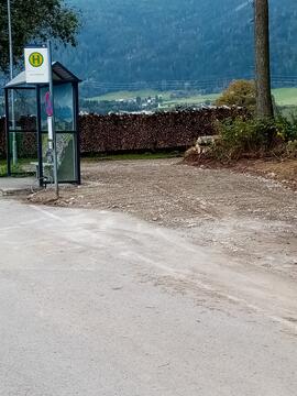 Platz für Personal-Container beim Buswendeplatz