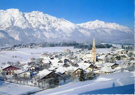 Ansichtskarte von Rinn mit Judenstein im Winter