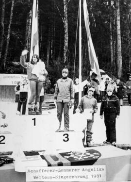 Weltcup - Siegerehrung von Schafferer - Lemmerer Angelika 1981