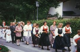 Kirchenchor mit Chorleiter Platzer Andreas (hinten re.)bei Prozession