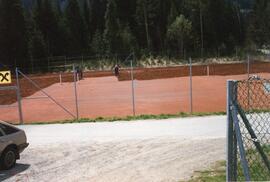 Tennisplatz erbaut 1983, saniert 1989