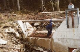 Bau der neuen Wasserfassung "Lavierenbach" (unterhalb "Kalte Kuchl)