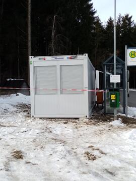 Personal-Container beim Buswendeplatz