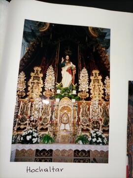 Hochaltar der Pfarrkirche Rinn zu Fronleichnam