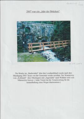 Die Brücke im Bachwinkl per den Leonhardsbach