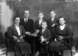 Raggl Adolf mit Familie
