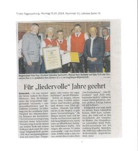 Tiroler Tageszeitung: Für "liedervolle" Jahre geehrt (Ehrung bei der Christbaumversteig...