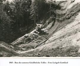 Stützmauer bei der unteren Grießbrücke