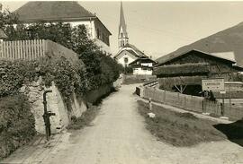 Dorfstraße-Blick Kirche-Widum-Kofler