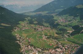 Flugaufnahme Dorf Telfes -Mieders- Teile Fulpmes