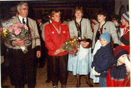 Empfang der Silbermedaillen Gewinnerin Liesi Kirchler, Bormeo im Feber 1985