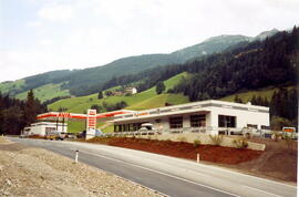 Eröffnung der neuen Tankstelle "AVIA"