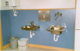 Die neue Schulküche - erneuert im Sommer 2002: