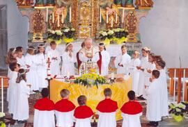 Ertskommunion 2010 - rund um den Altar