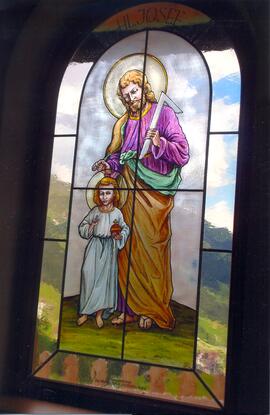 Schöne Glasfenster - Hl. Josef mit Kind