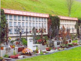 Restaurierung - Friedhof -Urnenwand; nachher!