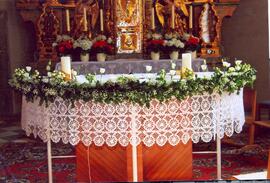 Erstkommunion; Der schön geschmückte Altar