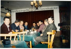 November 1995: Treffen mit dem Schmirner Gemeinderat in Schmirn.