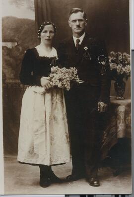 Hochzeitsfoto von Nen Hilda und Hermann
