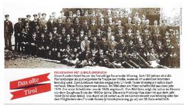 Feuerwehr mit Jubiläumsbuch