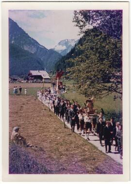 Prozession zur Laubichler Kapelle 1962 Bahnübergang