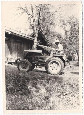 502a Tanner Noggler  Dureggerder erste Traktor beim Naggler