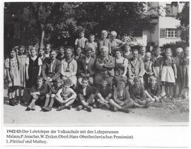 Lehrkörper der Volksschule 1942/43