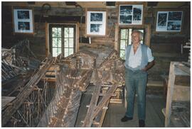 Schotter Seppal in seinem Holzknechtmuseum
