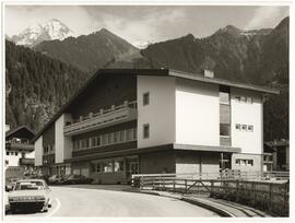 Postamt neu Mayrhofen Bezug 1976