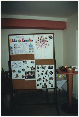 Eröffnung der Ausstellung &quot;Schüler als Chronisten&quot; im Dezember 2000