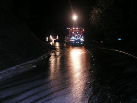 Straßenreinigung B177, KM 4,3 - 4,8, Öl- und Kraftstoffspuren