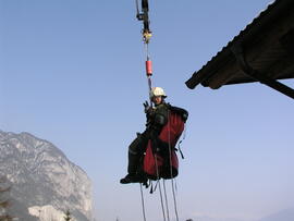 Seiltechnikübung auf der Baustelle des sZenzis/2006 04