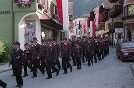 Fahnenweihe und Segnung des Kommandofahrzeuges 1993 06 06 fahnenw-35