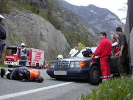 PKW Unfall, B177, Km 1,8, Herzinfarkt, Lärmschutzwand, Bergung