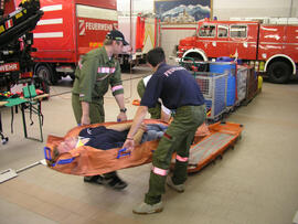 Seiltechnikübung im Feuerwehrhaus/2008 08 23