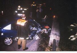PKW Unfall, B171, KM 87,1, Auto gegen Leitschiene geprallt, Öl- Benzinaustritt
