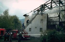 Brand eines Bauernhauses in Grinzens, der &quot;Feldelerhof&quot;, Ostermontag