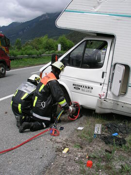 Unfall mit Wohnmobil, A12, Hinterreifen geplatzt