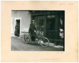 Foto Vinzenz NIederkircher mit Motorrad