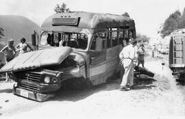 Unfall mit Schulbuss  am Zirlerberg