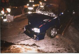 PKW Unfall, B171, KM 87,1, Auto gegen Leitschiene geprallt, Öl- Benzinaustritt