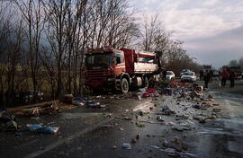 LKW Unfall A12, KM 96, auf LKW aufgefahren, Aufräumarbeiten