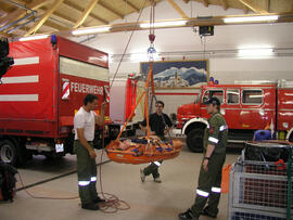 Seiltechnikübung im Feuerwehrhaus/2008 08 23