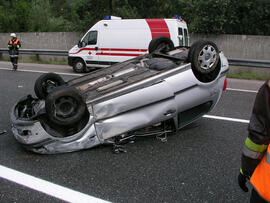 PKW Unfall A12, Richtung Westen