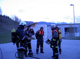 Brandhausübung in der LFS Tirol/2003-04-16 Brandhaus LFS-1