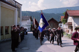 Fahnenweihe und Segnung des Kommandofahrzeuges 1993 06 06 fahnenw-27