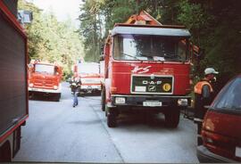 E12 2001 002