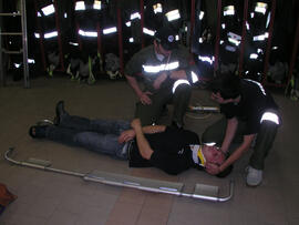 Seiltechnikübung im Feuerwehrhaus/2008 08 23