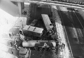 Massenkarambolage auf Autobahn A12 bei Jenbach, Bergungsarbeit